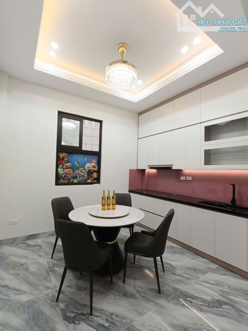 ĐẸP như VILLA ! Cực hiếm Chùa Láng 45m2, full NT ở sang, thoáng 2 MT, nghỉ dưỡng, ngõ to - 1
