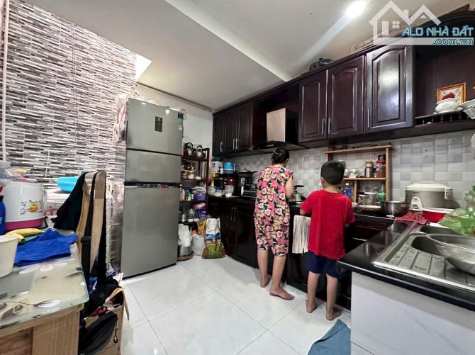 H3m 145/ Trần Bá Giao,P%. 6,7mx12,5m Hiện là 2 căn riêng biệt, 1Lầu giá rẻ 5,25 tỷ - 1