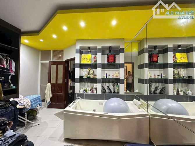 Nhà HXH đường Tầm Vu, gần công viên, DT 4.1 x 18m, 1T 4L, 6PN, giáp Q.1, giá 12,49 tỷ TL - 1