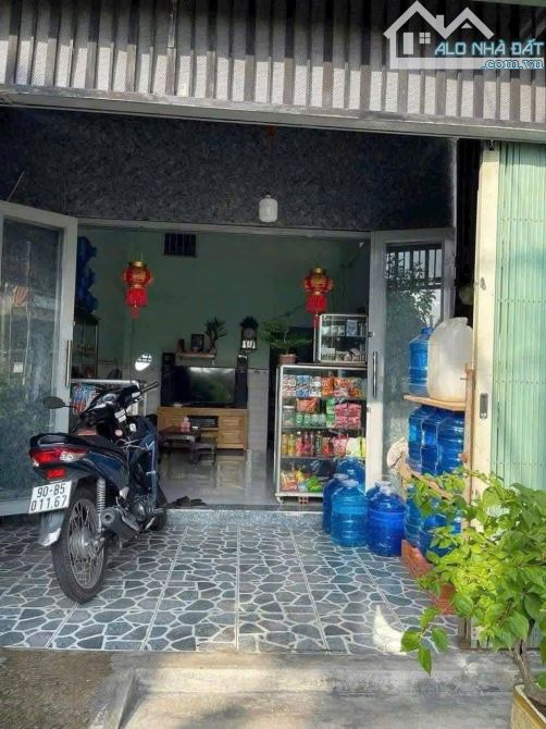 Chị Mai cần bán gấp căn 87m2, 895tr ở Bà Điểm Hóc Môn. Sổ sẵn - 1