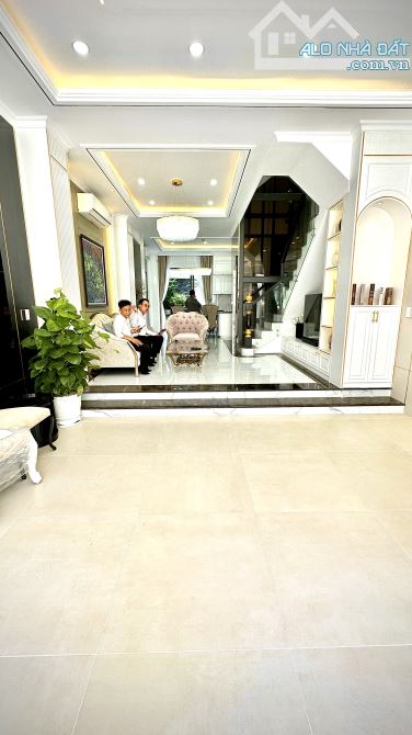 Bán Vila Tháng máy Huỳnh Tấn Phát Nhà Bè 4 tầng 90m2 nhỉnh 10 tỷ - 1