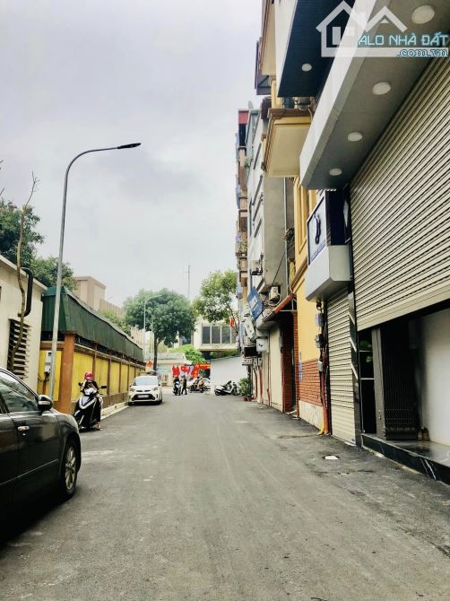 Nhà Trần Thái Tông Ô Tô tránh ngay phố kinh doanh 59m - 1