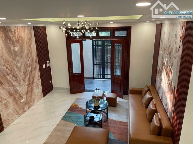 ĐỘC LẬP 1 CĂN 🏡 BÁN NHÀ PHÚC LỢI - LONG BIÊN - NGÕ OTO - 65M² - 4 NGỦ - Ở NGAY💸 NHỈNH 7T - 1
