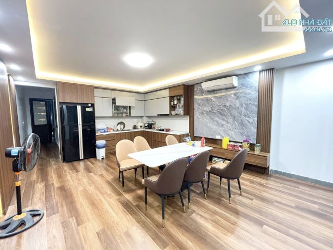 Phân Lô Ngụy Như Kon Tum Lô Góc 7 Tầng Thang Máy 100M2 47 Tỷ PCCC Đầy Đủ - 1