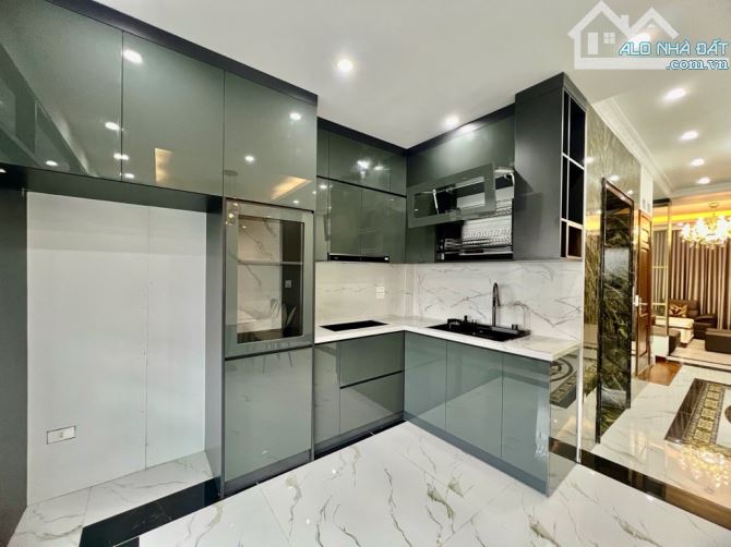 BÁN NHÀ ĐA SỸ - LÔ GÓC NHÀ 5 TẦNG - Ô TÔ ĐỖ CỬA - KINH DOANH - 1