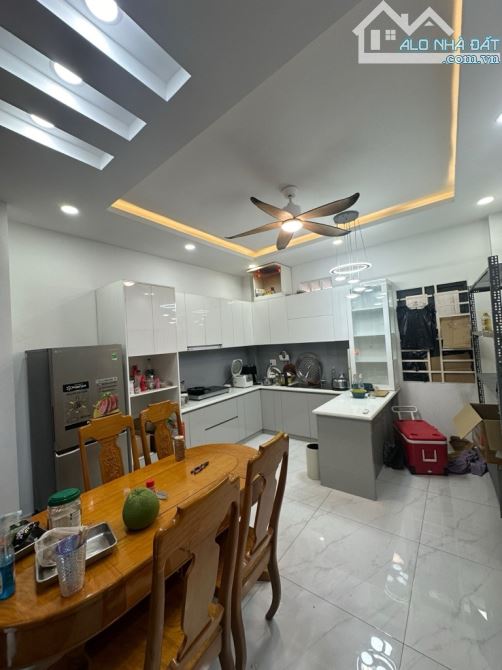 PHAN HUY ÍCH GÒ VẤP ,DT 4,2×16 , 3 TẦNG ,HẺM XE TẢI ,GẦN EMART ,NHỈNH 7 TỶ - 1