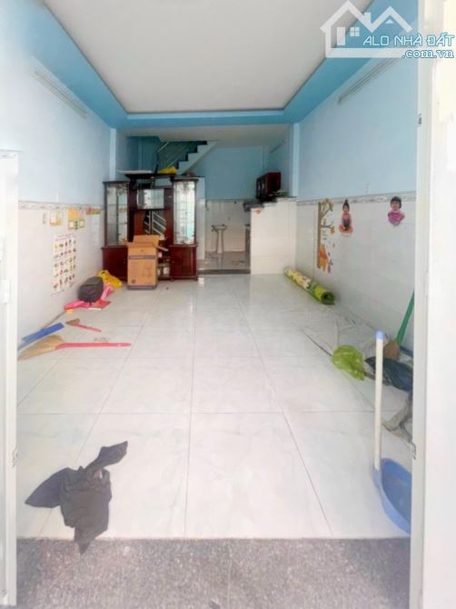 NHÀ 2 TẦNG TÂN BÌNH 3.9 TỶ: 4x8m, Lạc Long Quân, P10 - Hẻm 4m, yên tĩnh - 1