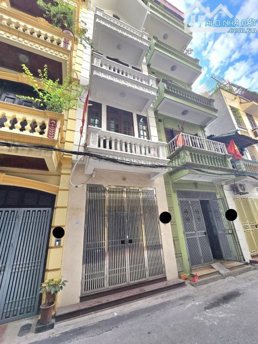Nhà mới đẹp ở luôn Tân Nhuệ Thụy Phương Sổvuông 40m 4 tầng MT3m3 Giá 6.5 tỷ Ngõ ô tô tránh - 1