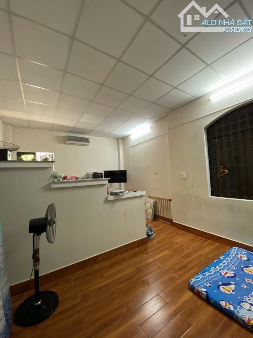 Nhà bán: đường Tân kỳ Tân Quý.Q Tân Phú. DTSD 168m2. 2 tầng. Giá 16 tỷ - 13