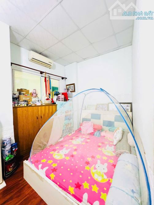 BIỆT THỰ BỀ THẾ SIÊU ĐẸP TÔN ĐẢN   NGANG KHÔNG THỦ 10 MÉT DÀI 15 MÉT HẠ KHÔNG PHANH TỪ 1 - 13