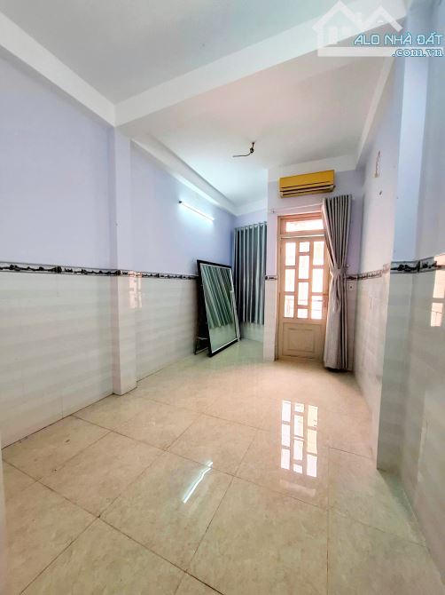 Bán Rẻ CHDV sát mặt tiền Khu Lý Thường Kiệt P8 Tân Bình Giáp Q.10, 57m2,5 Tầng,chỉ Hơn 7 - 15