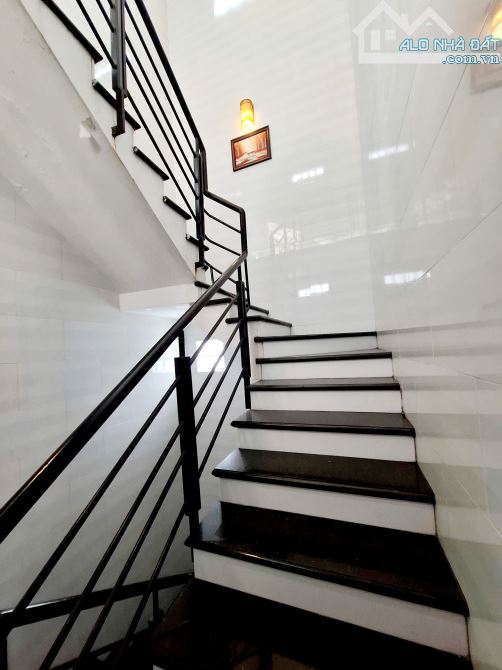 Bán Rẻ CHDV sát mặt tiền Khu Lý Thường Kiệt P8 Tân Bình Giáp Q.10, 57m2,5 Tầng,chỉ Hơn 7 - 16