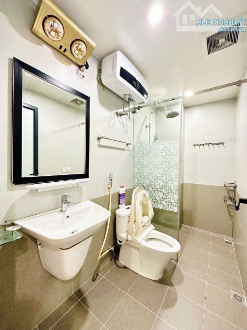 P Tuấn. 𝐒𝐢𝐞̂𝐮 𝐏𝐡𝐚̂̉𝐦 5 tầng Mặt Đường Đinh Nhu thông Nguyễn Công Hoà – Lán Bè - 16