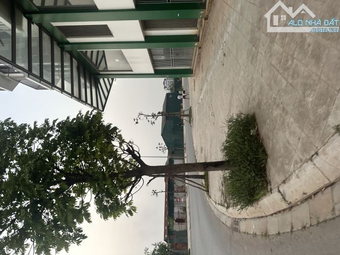E BÁN 80M2 ĐẤT TĐC NGỌC THUỴ MT:4,5M. VIEW CÔNG VIÊN HÀNG XÓM KHAI SƠN TRƯỜNG HỌC CÁC CẤP - 2