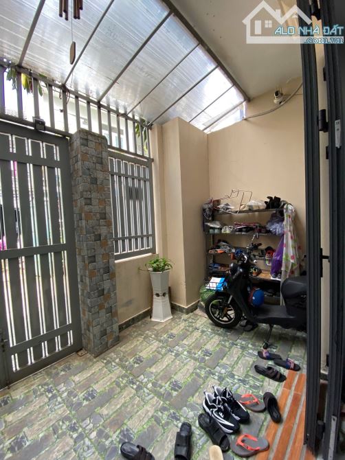 Nhà bán: đường Tân kỳ Tân Quý.Q Tân Phú. DTSD 168m2. 2 tầng. Giá 16 tỷ - 2