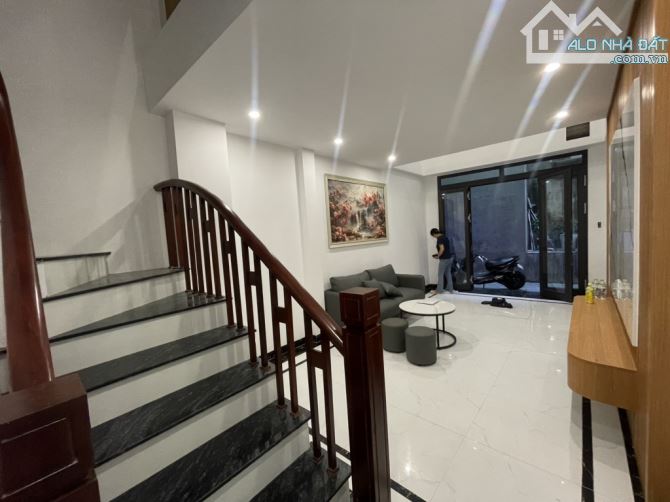 SIÊU PHẨM GIANG BIÊN 1 NHÀ RA OTO TRÁNH-6T FULL NỘI THẤT - 2