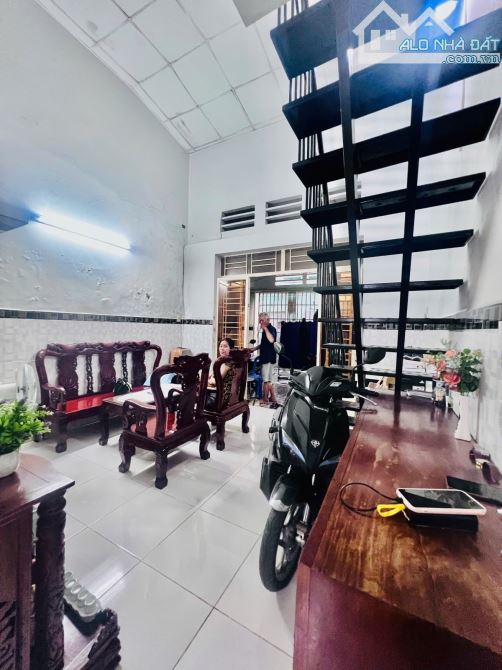 Hẻm xe hơi 2 Tầng ngay cao đẳng Công Thương Phước Long B Thủ Đức 4ty3 - 2