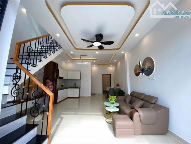 Kinh Doanh gỗ thất bại, Chị gái bán căn nhà 100m2 Tâm huyết mới hoàn thiện ngay Đồng Khởi - 2