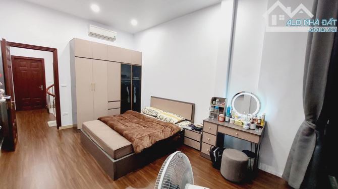 PHÂN LÔ NGUYỄN CHÍ THANH ĐỐNG ĐA 39m X5 TẦNG - MT 3.6m - GIÁ: 12.5 TỶ - 2