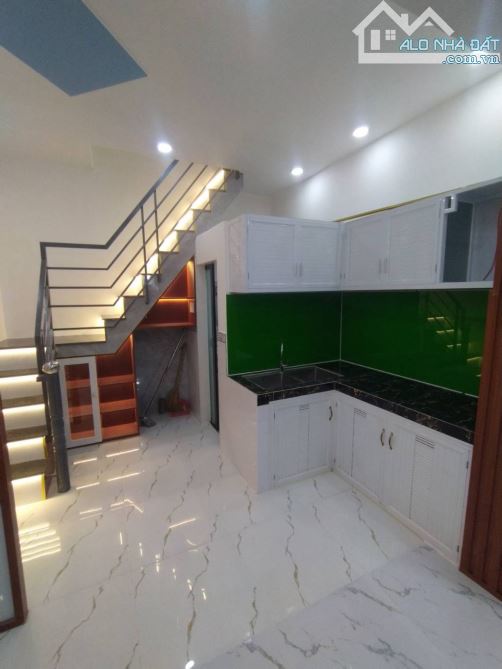 Nhà nhỏ mới đẹp nhiều công năng, Hưng Phú 24m2, 2 tầng, SHR hoàn công đủ, chỉ: 3.55 t.ỷ - 2