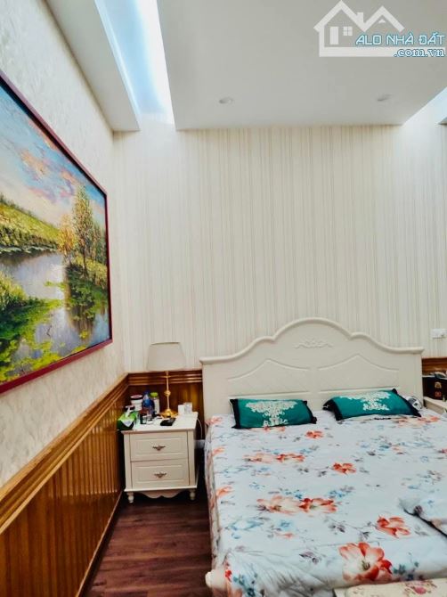 BÁN NHÀ PHỐ CHÙA LÁNG ĐỐNG ĐA 47m x5 TẦNG - MT 5m - GIÁ: 15 TỶ - 2