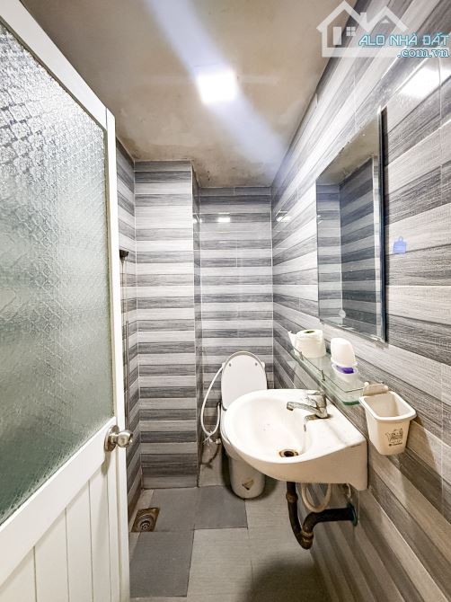 Bán nhà riêng Q1 dưới 25 tỷ_ mặt tiền Trần Quang Khải_ căn hộ dịch vụ 7 tầng_ thang máy - 2