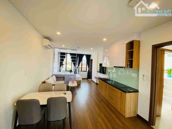 TOÀ CĂN HỘ ĐƯỜNG THI SÁCH - VỊ TRÍ TTTP SÁT SÂN BAY - DÒNG TIỀN GẦN 50TR/ THÁNG - GIÁ 11,X - 2