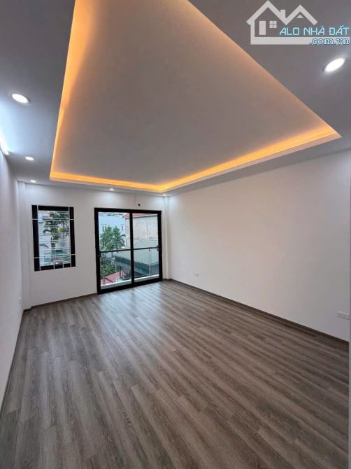 Siêu phẩm nhà 5.5 tầng, hố chờ thang máy, sát khu đô thị Hinode Kim - Chung, giá hơn 4 tỷ - 2