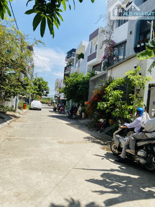 CHỈ 6.2 TỶ – NHÀ HẺM XE HƠI 8M GẦN GLOBAL CITY – KHU TOÀN NHÀ CAO TẦNG - 2