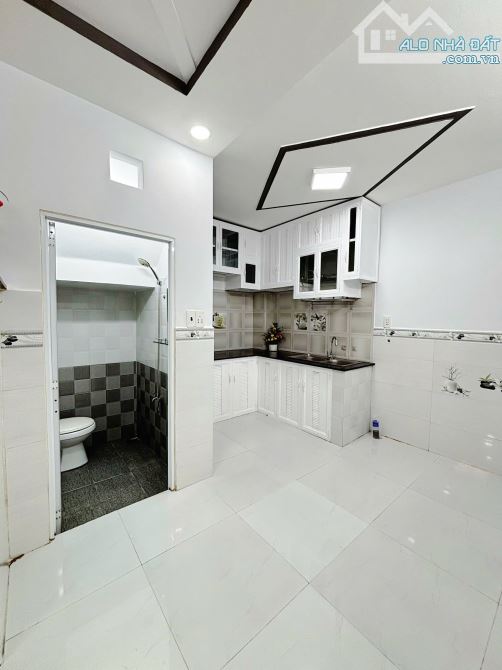Nhà đường CHIẾN LƯỢC [4x8, 1lầu, 2pm, 2toilet] 3,63tỷ TL - 2