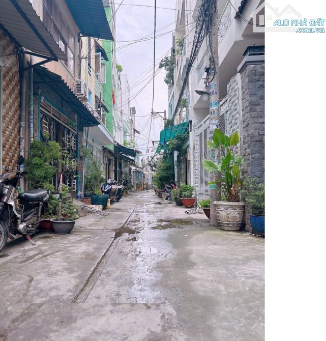Bán nhà 2 lầu Trần văn ơn, quận tân phú, dt 4.5 x 10m, nở hậu đẹp 5m, 4pn 3wc - 2