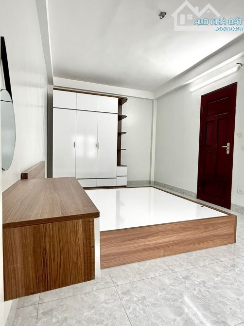 BÁN GẤP NHÀ ĐẸP VĨNH TUY MT RỘNG NGÕ THOÁNG 32M5T 6,95 TỶ. - 2