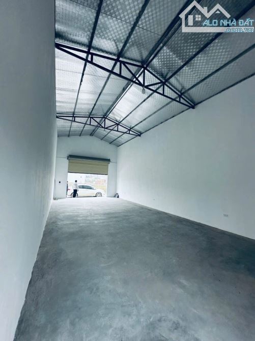 Cho thuê xưởng 360m2 sẵn cẩu 5 tấn ngay tt xuân mai - 2