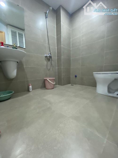 Nhà phân lô ô tô, 50m2, 4 phòng ngủ, phố Hoàng Văn Thái, Thanh Xuân. 16,75 tỷ, còn TL. - 2
