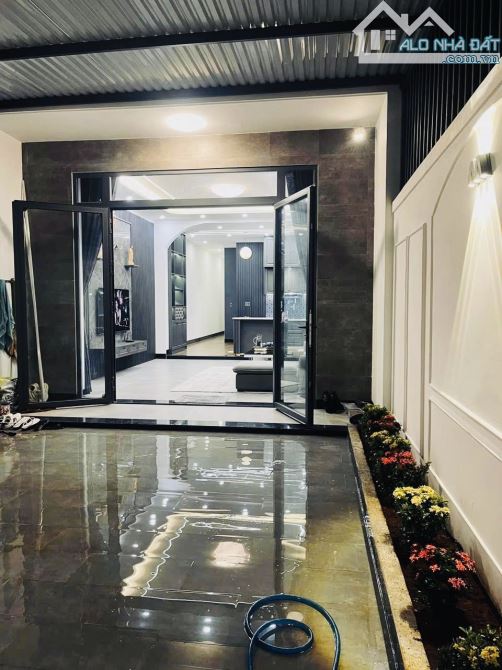 🔹 Chỉ 2,7 tỷ – Sở hữu ngay nhà mặt tiền cực đẹp tại trung tâm! 📍 Đường H – Thôn 3, phườn - 2