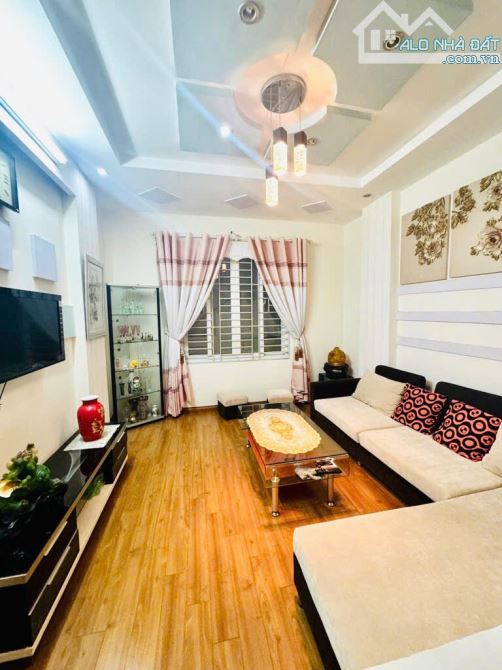Bán nhà Phan Kế Bính, ngõ rộng, thoáng trước sau, nhà đẹp ở ngay, 40m2, 5 tầng, giá 8 tỷ - 2