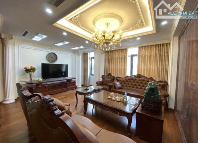 BÁN GẤP NHÀ PHỐ HOÀNG QUỐC VIỆT– 75M- GARA 2 ÔTÔ- VỈA HÈ RỘNG– ÔTÔ TRÁNH– KD– CHỈ 34,5 TỶ - 2