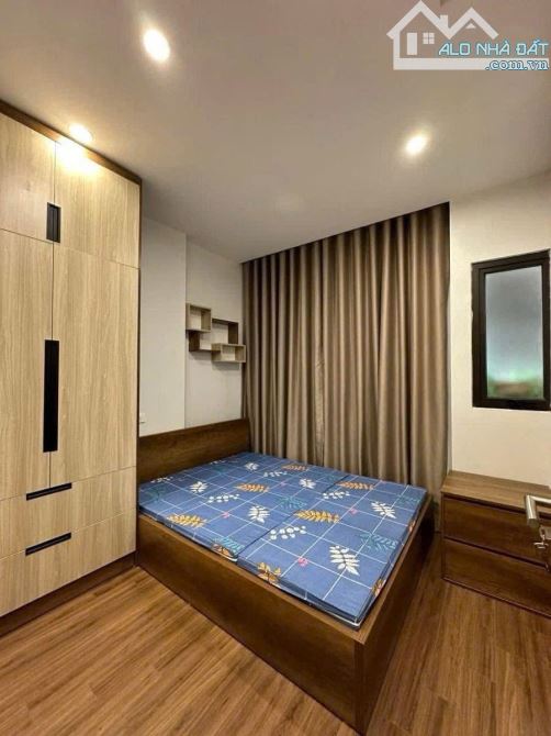 PL XUÂN THUỶ KINH DOANH, Ô TÔ ĐỖ CỬA. NGÕ THÔNG 42m2 7 tầng mt 5.9m Giá 15 tỷ - 2