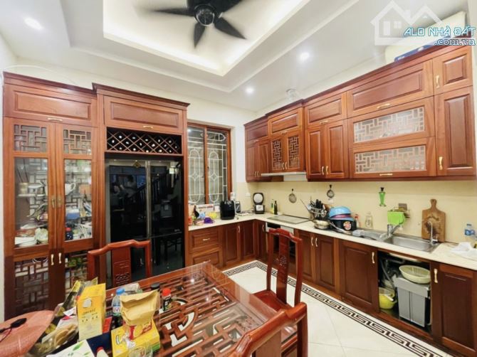 Khu Vip Phố Vũ Tông Phan, 50m2*4T, Trước Nhà Gần 4m, Cách Ô Tô 20m, Ngõ Thông - 2