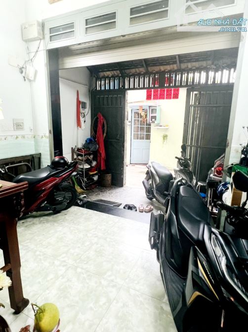 NHÀ MỚI 5  TẦNG BTCT 42 M2 - THẠCH LAM - TÂN PHÚ - HẺM THÔNG THOÁNG CHỈ 6 TỶ - 2