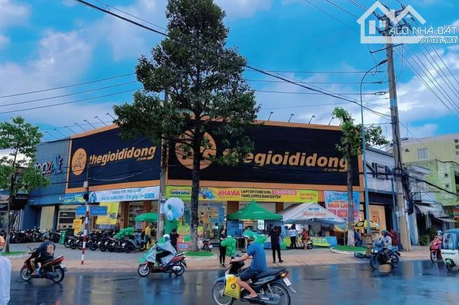 Bán nhà 1 trệt 1 lầu ngay ngã tư phú khương 242m2 - 2