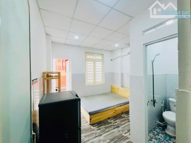 Bán nhà CHDV 6 phòng, thu nhập 21 triệu/tháng, hẻm xe hơi, chỉ hơn 4 tỷ 5 thương lượng - 2