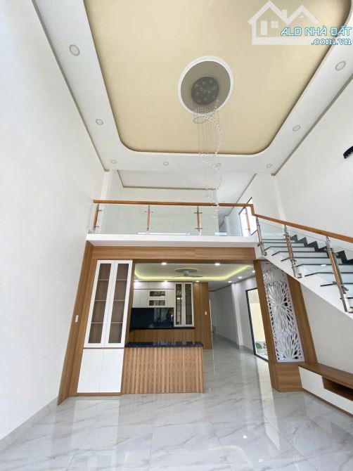 BÁN NHÀ P.TRẢNG DÀI 120M2 GÁC ĐÚC KIÊN CỐ SHR ĐG 2 XE HƠI CHỈ 2,88 TỶ - 2