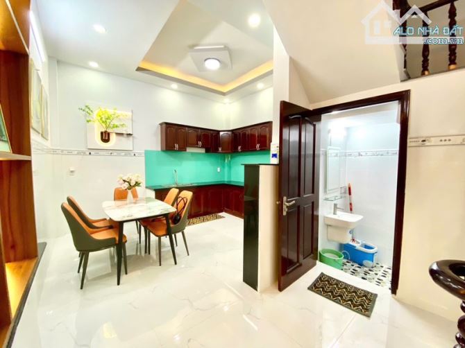 Bán nhanh nhà 2 tầng Tăng Nhơn Phú B, gần Hiệp Phú, Lê Văn Việt, ô tô vi vu, 70m2 - 3