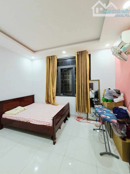NHÀ PHỐ 65M2 4 TẦNG - HOÀN CÔNG ĐỦ - ĐƯỜNG Ô TÔ - GẦN LỐI VÀO CAO TỐC - PHÚ HỮU - CHỈ 6.35 - 3