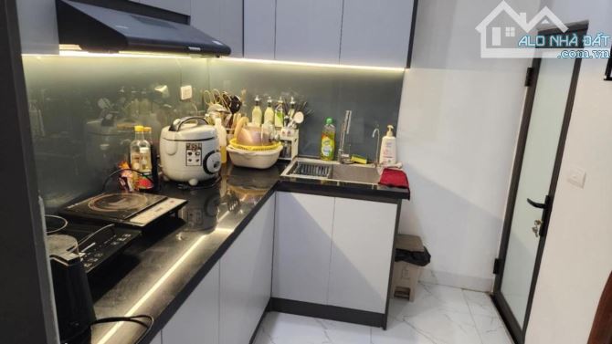 Nhà đẹp đủ nội thất, 100 ngõ chợ khâm Thiên 33 m2, 4 tầng, 6.7 tỷ.  Nhà dân 4 tầng ở  luôn - 3