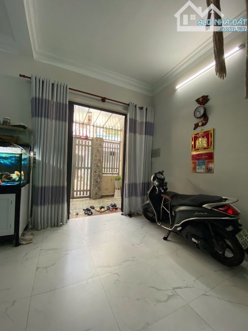 Nhà bán: đường Tân kỳ Tân Quý.Q Tân Phú. DTSD 168m2. 2 tầng. Giá 16 tỷ - 3