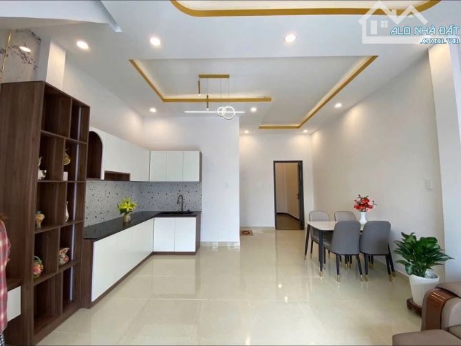 Kinh Doanh gỗ thất bại, Chị gái bán căn nhà 100m2 Tâm huyết mới hoàn thiện ngay Đồng Khởi - 3