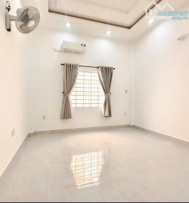 NHÀ 2 LẦU MỚI XÂY- NGAY CẦU PHÚ XUÂN Q7 - 4x16.5m - 3
