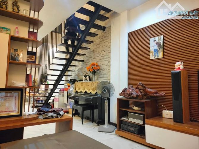 BÁN NHÀ PHỐ KIM LIÊN ĐỐNG ĐA 98m X7 TẦNG - MT 5.3m - GIÁ: 15.6 TỶ - 3